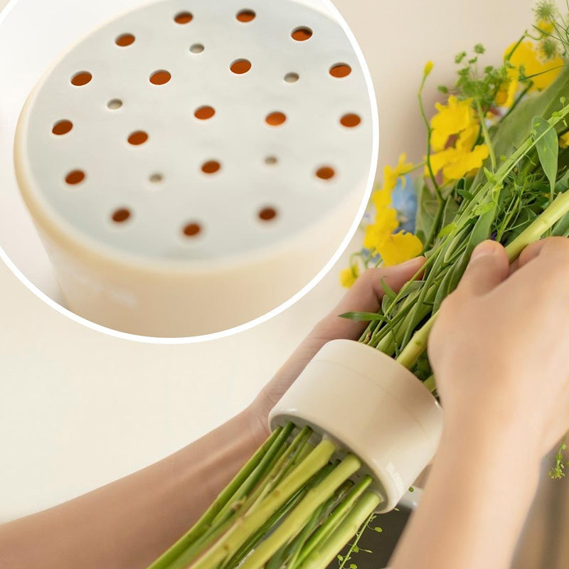 Blooms™ Blumenstielhalter (1+1 GRATIS!)