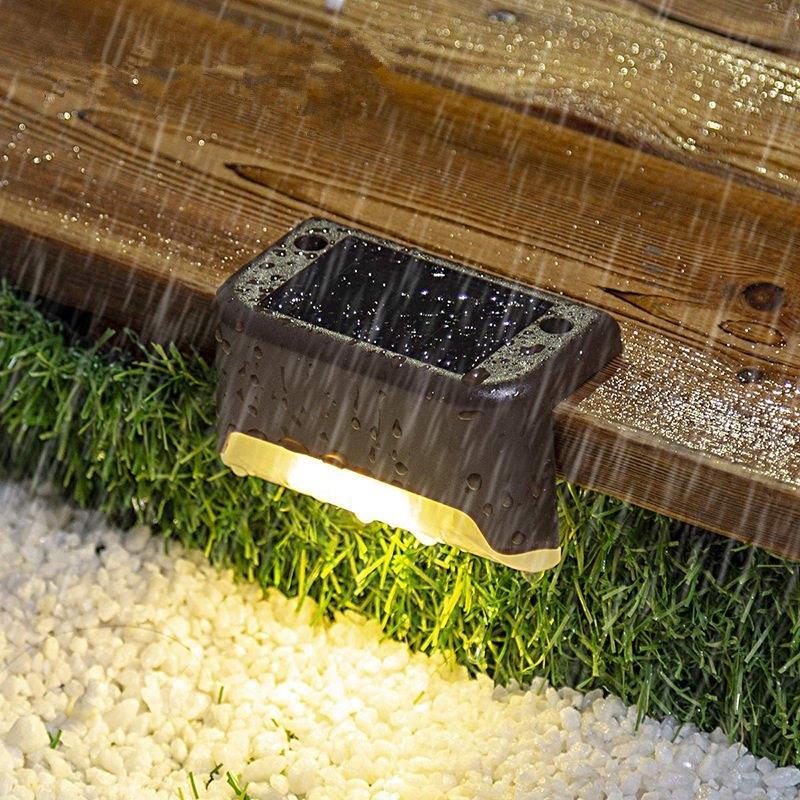 Solar-LED-Außenleuchten (4+4 KOSTENLOS)