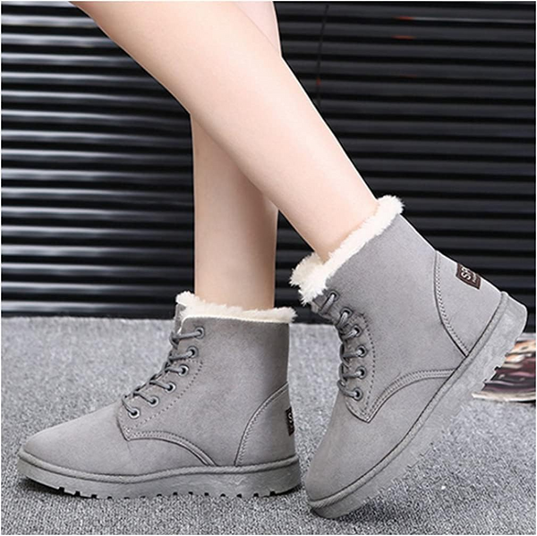 CozyStride™ Beflockte mittelhohe Schnürstiefel