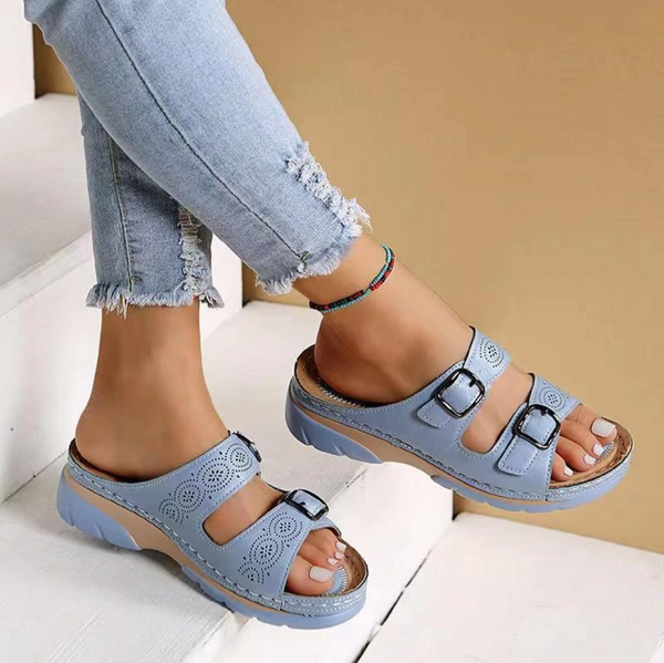 Keilsandalen mit doppelter Schnalle